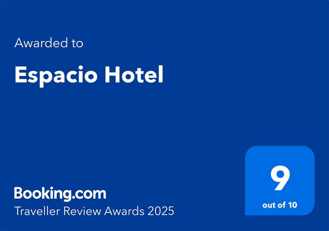 Espacio Hotel Taguig Exterior photo